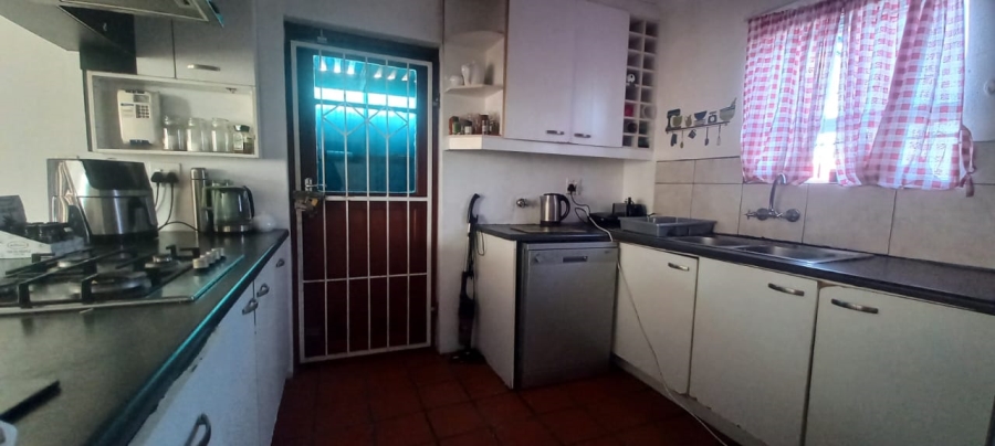 To Let 3 Bedroom Property for Rent in Wetton Western Cape